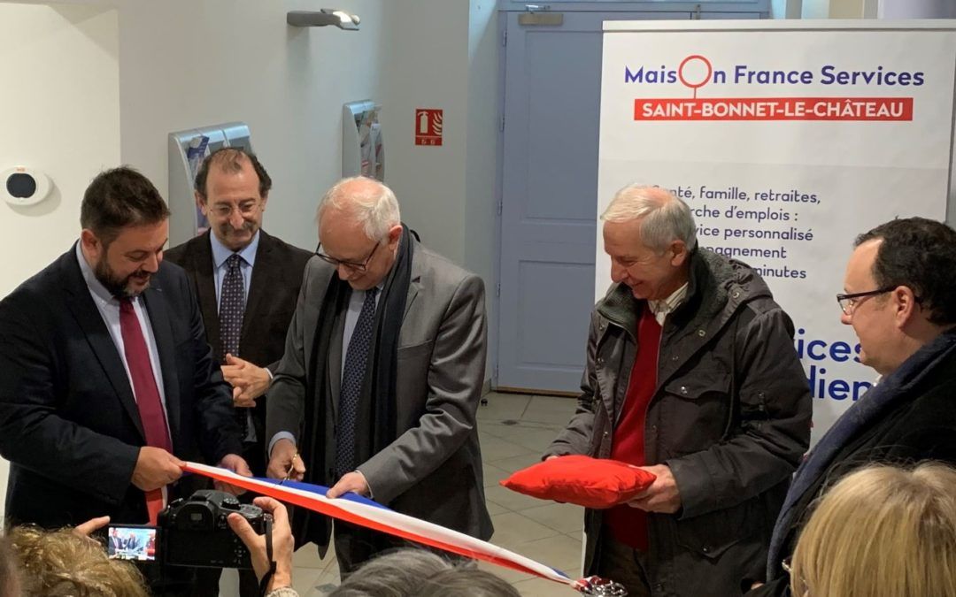 Une Maison France Services à St Bonnet Le Château